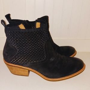 *PERFECT CONDITION* Sofft Ambrea Boots